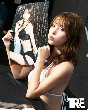 Mayuki Ito Thumbnail Picture