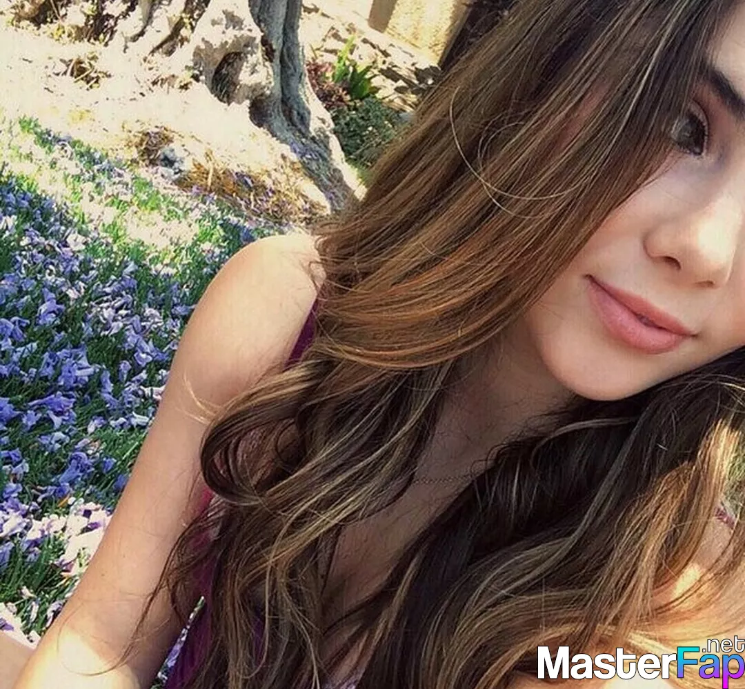 Cute girl записи. Маккайла Марони hot. Индонезия девушки селфи. Селфи простых девушек. Девушка с русыми волосами селфи.