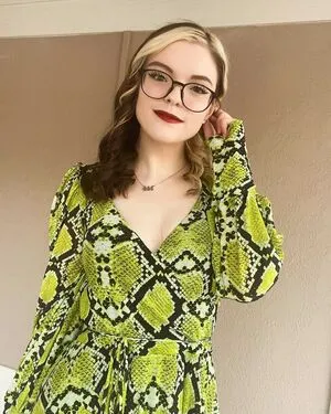 Meg Kaylee Thumbnail Picture