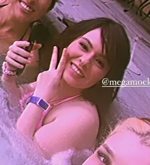 Megamoeka Thumbnail Picture
