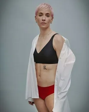 Megan Rapinoe Thumbnail Picture