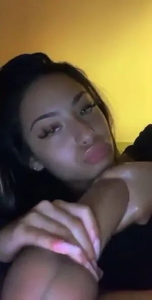 Meganmaariee Thumbnail Picture