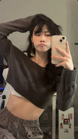 Meilizzz Thumbnail Picture