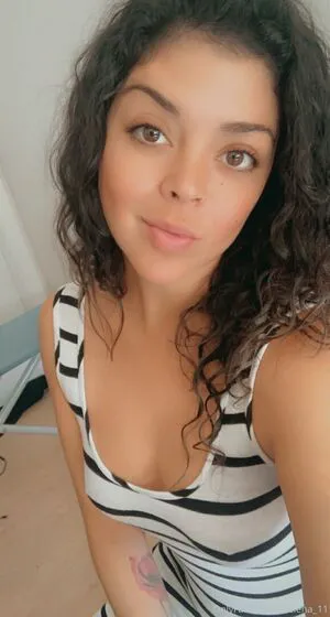 Melena Thumbnail Picture