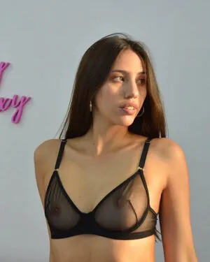 Melisa Aguayo Thumbnail Picture