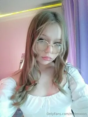 Melmooon Thumbnail Picture