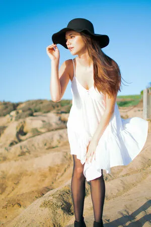 Melodi Flack Thumbnail Picture