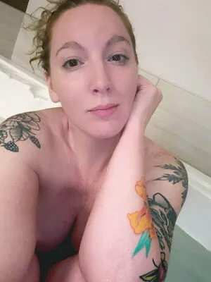 Melodyaugust Thumbnail Picture