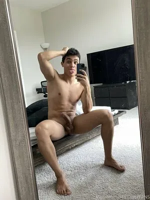 Mememimo4 OnlyFans Leaked Free Thumbnail Picture - #I4QrMKilig