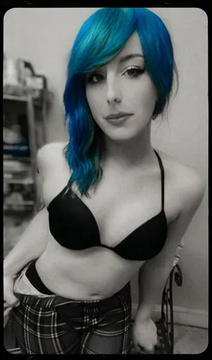 Merry Cherry Bomb S Blue Hair Thumbnail Picture