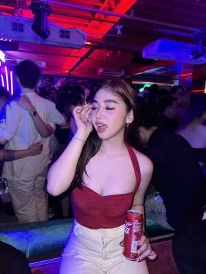 Mhissy Santos Thumbnail Picture