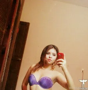 Mia Basanes Thumbnail Picture