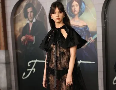 Mia Goth OnlyFans Leaked Free Thumbnail Picture - #RTK5BDJkn2