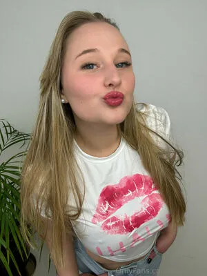 Mia Sofie OnlyFans Leaked Free Thumbnail Picture - #xiSURyMswH