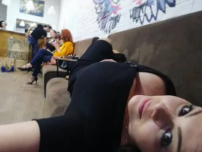 Mia Zarring Thumbnail Picture