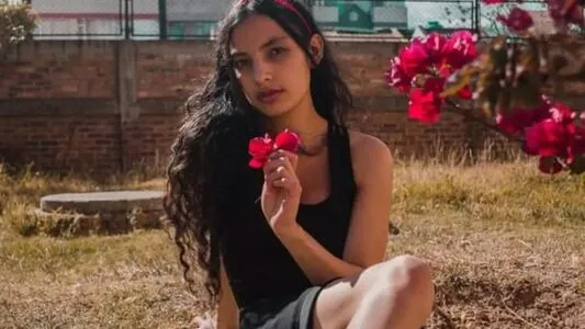 Miaangelo Thumbnail Picture