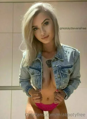 Miabootyfree OnlyFans Leaked Free Thumbnail Picture - #gupSGLBthd