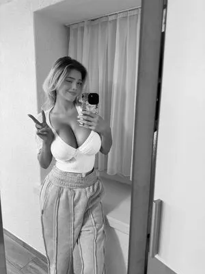 Miaxmoore Thumbnail Picture