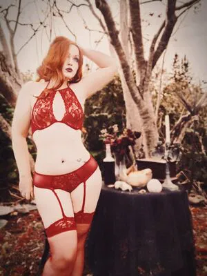 Michelle Nicoletiley Thumbnail Picture