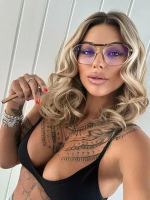 Mila Lou Thumbnail Picture