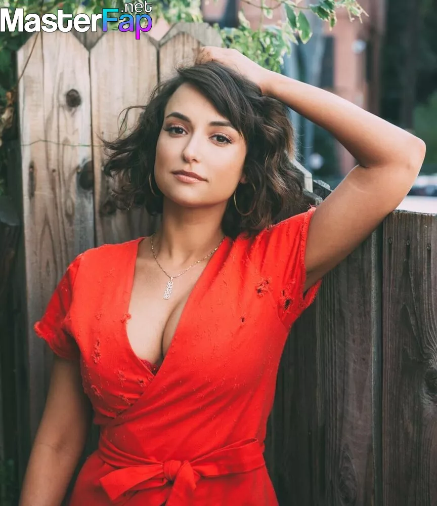 Milana vayntrub fap