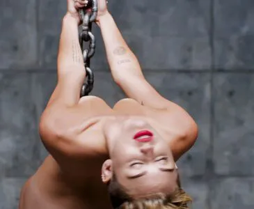 Miley Cyrus OnlyFans Leaked Free Thumbnail Picture - #At9g821XxS