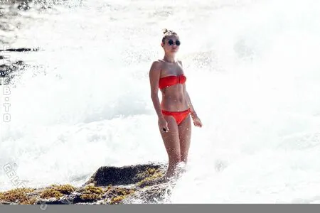 Miley Cyrus OnlyFans Leaked Free Thumbnail Picture - #Hclg5imeDI