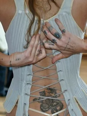 Miley Cyrus OnlyFans Leaked Free Thumbnail Picture - #JRELHacUXB