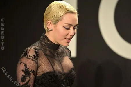 Miley Cyrus OnlyFans Leaked Free Thumbnail Picture - #MW2CVYzgnf