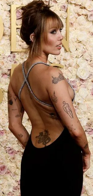 Miley Cyrus OnlyFans Leaked Free Thumbnail Picture - #P44eOpahkm
