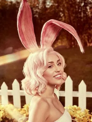 Miley Cyrus OnlyFans Leaked Free Thumbnail Picture - #PgGLsOyl9I