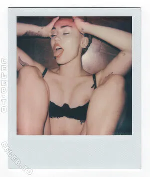 Miley Cyrus OnlyFans Leaked Free Thumbnail Picture - #YVpV6WZITZ