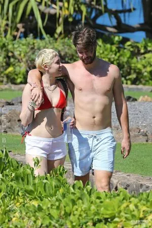 Miley Cyrus OnlyFans Leaked Free Thumbnail Picture - #e9ZDFfHKxX