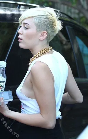 Miley Cyrus OnlyFans Leaked Free Thumbnail Picture - #fSgxpC1RKH