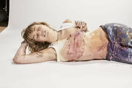 Miley Cyrus OnlyFans Leaked Free Thumbnail Picture - #mpHIXEudJ0