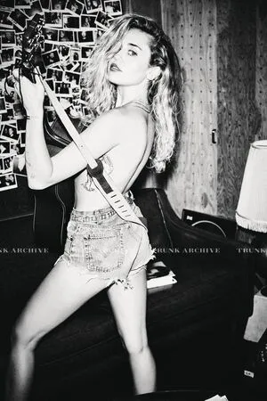 Miley Cyrus OnlyFans Leaked Free Thumbnail Picture - #nX549u8Exd