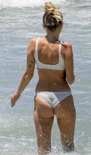 Miley Cyrus OnlyFans Leaked Free Thumbnail Picture - #nm8MU1ls1l