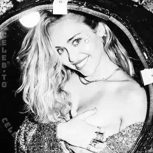 Miley Cyrus OnlyFans Leaked Free Thumbnail Picture - #uElDMhm9Jh