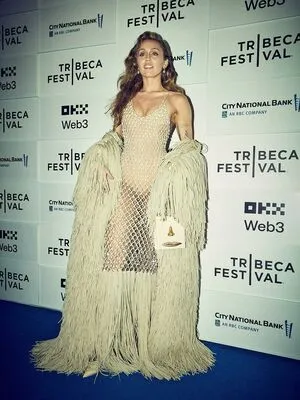 Miley Cyrus OnlyFans Leaked Free Thumbnail Picture - #vsSnPhv2Uv
