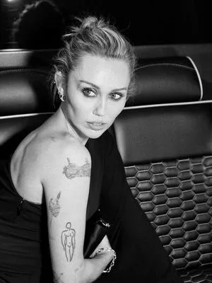Miley Cyrus OnlyFans Leaked Free Thumbnail Picture - #wrVi0viniw