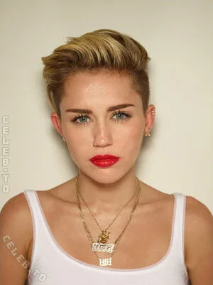 Miley Cyrus OnlyFans Leaked Free Thumbnail Picture - #xRycU0R4mZ