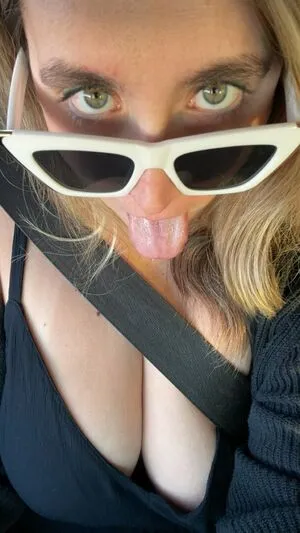 milfweeed Thumbnail Picture