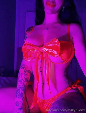 Milkyalien OnlyFans Leaked Free Thumbnail Picture - #l4j3y2EA3f