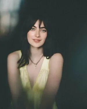 Millie Brady Thumbnail Picture