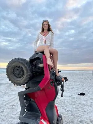 Millie Mi OnlyFans Leaked Free Thumbnail Picture - #3Aopi6Q95R