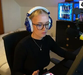 Mimi Lintrup OnlyFans Leaked Free Thumbnail Picture - #lKyjHLAAWs