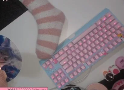 Mira Pink Thumbnail Picture