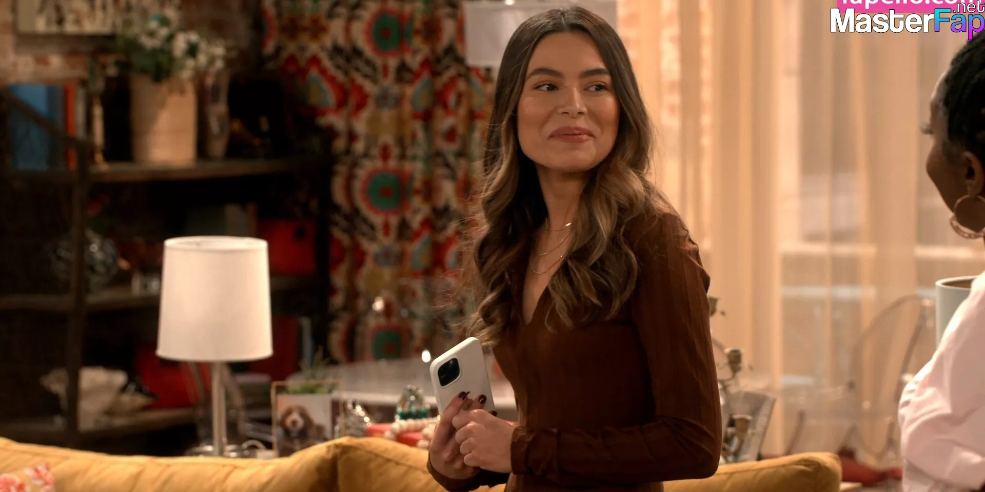 Nude photos of miranda cosgrove