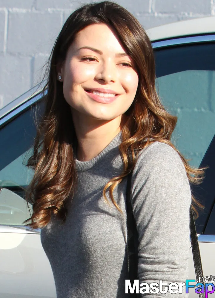 Miranda Cosgrove Nude OnlyFans Leak Picture 9Lvpog1EPZ MasterFap