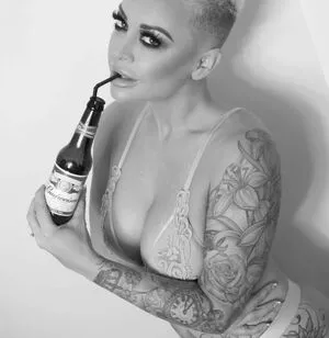 Miss Mercedes Thumbnail Picture